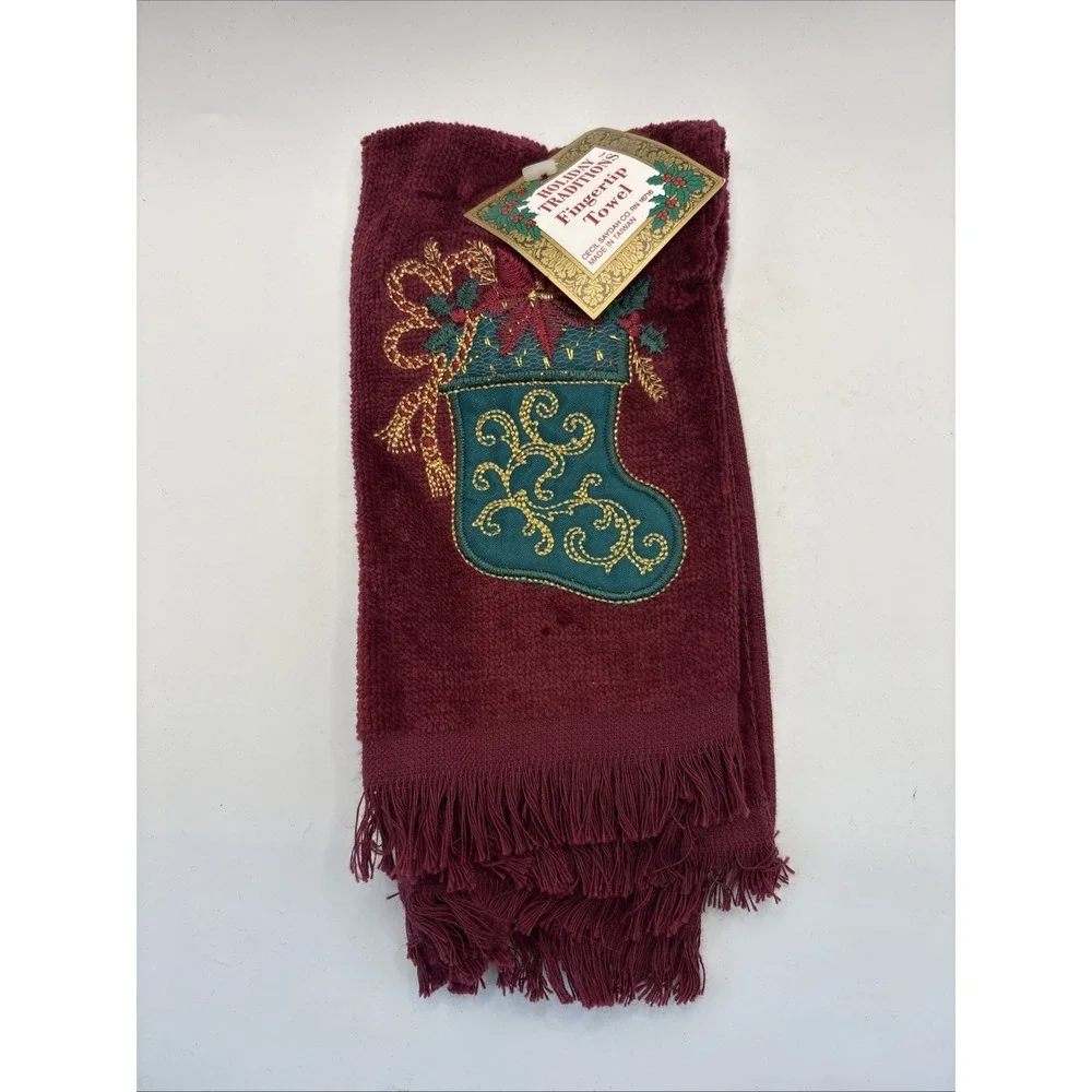 3 Vtg Holiday Traditions Christmas Guest Fingertip Towels Burgundy Fringe NEW